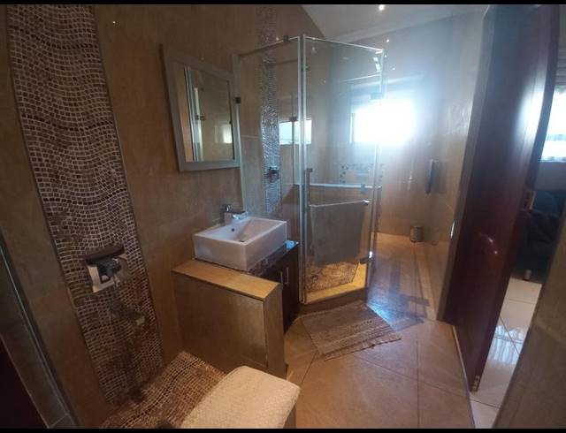 1 BEDROOM PROPERTY TO RENT IN RASLOUW